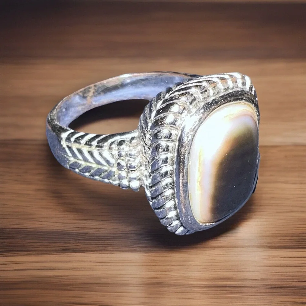 Silver Tone Ring Size 9.5 Smoky‎ Opal Stone With Beaded Rectangular Border